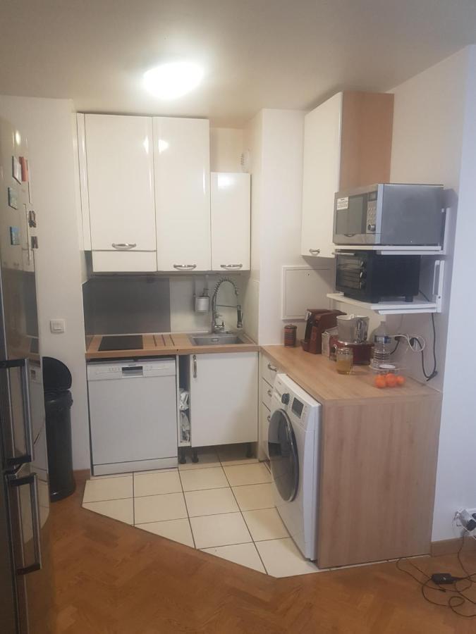 Cozy Room In Paris Ladefense Курбьовоа Екстериор снимка