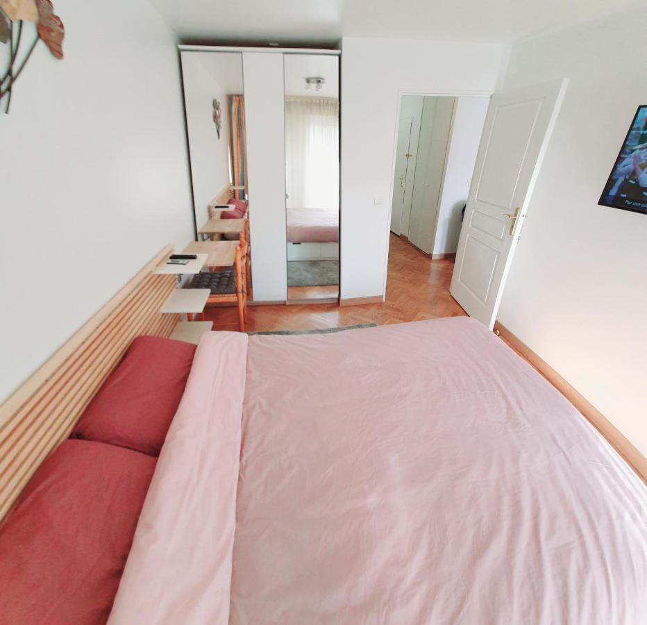 Cozy Room In Paris Ladefense Курбьовоа Екстериор снимка